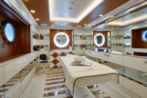 M/Y MIMTEE for charter