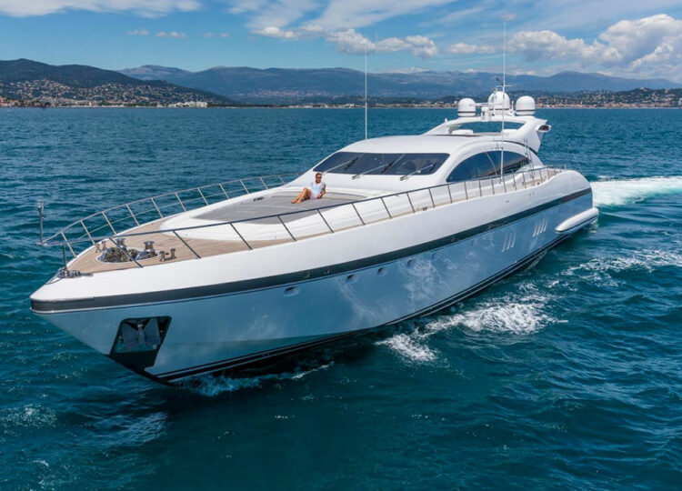 M/Y LADY B for charter